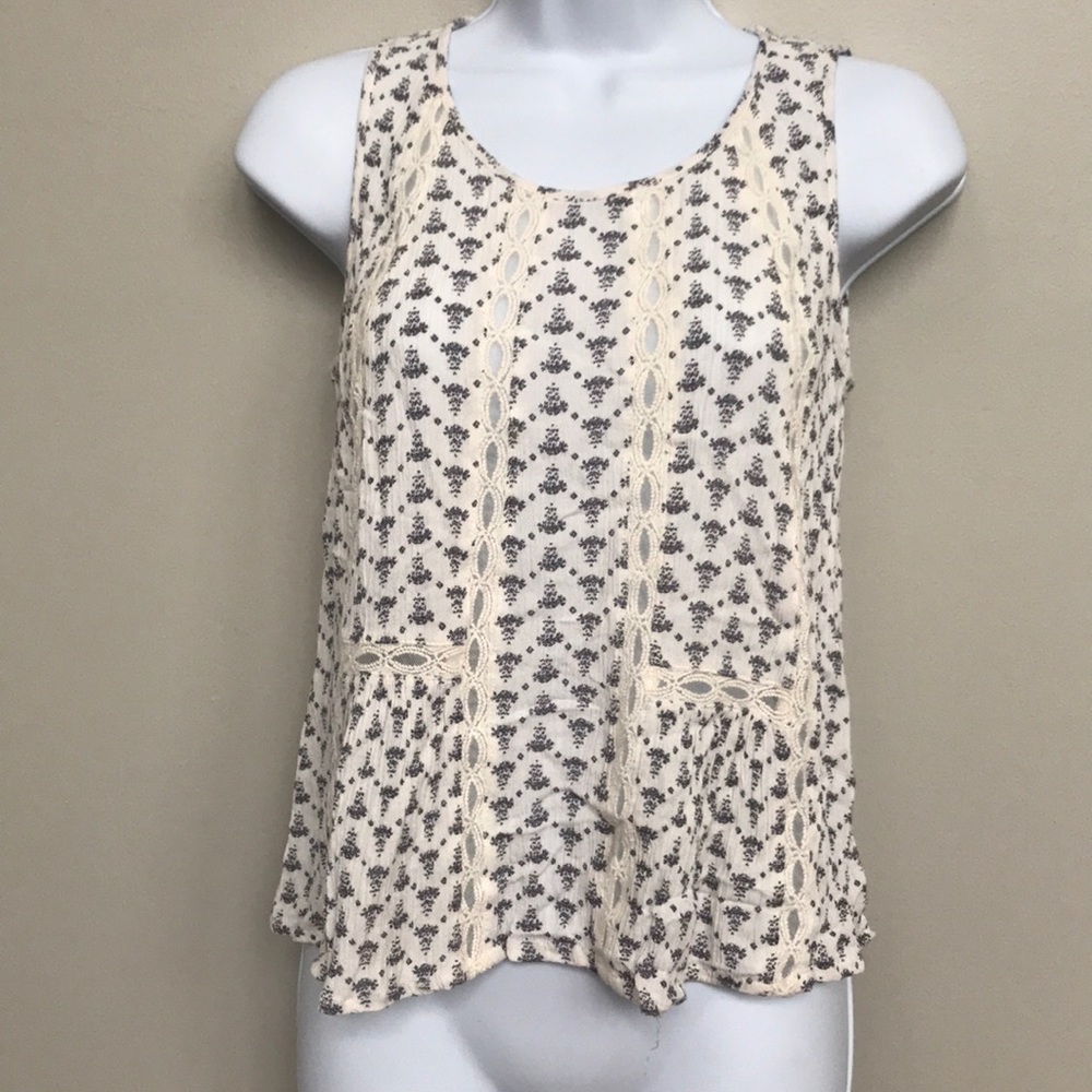 Chloe K Floral and Lace Tank White Small (Juniors)